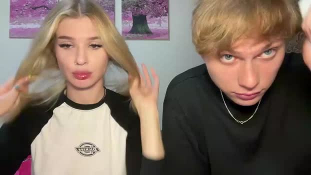 pussymoneywet kissing Webcam SHOW @ Chaturbate 01-09-2025