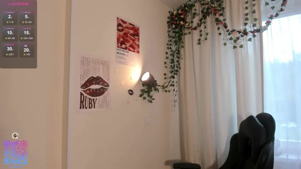 silkencrave lickpussy Webcam SHOW @ Chaturbate 05-10-2025