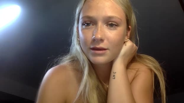 korinaluvv wank Webcam SHOW @ Chaturbate 07-10-2025
