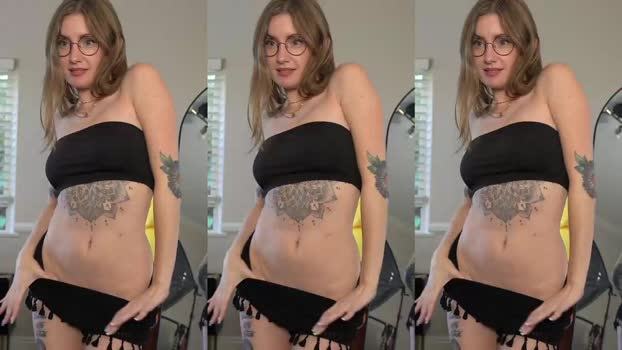 emma_ruby beauty Webcam SHOW @ Chaturbate 20-10-2025