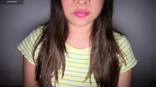 ladybird21 show Webcam SHOW @ Chaturbate 26-10-2025