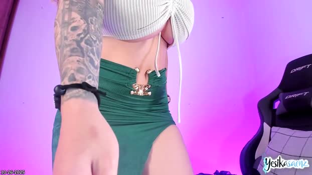 yesikasaenz Cam Webcam SHOW @ Chaturbate 26-10-2025