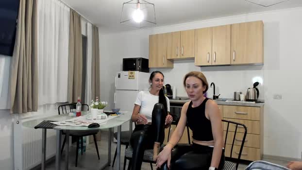 xveryhotcouple sexybody Webcam SHOW @ Chaturbate 01-11-2025