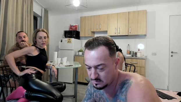 xveryhotcouple skinny Webcam SHOW @ Chaturbate 02-11-2025