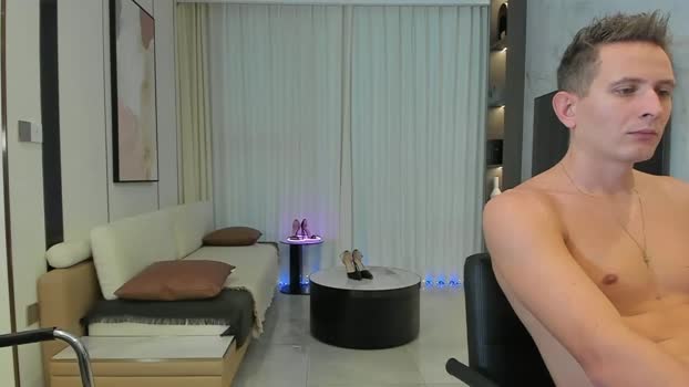 emmykrist fuckpussy Webcam SHOW @ Chaturbate 05-11-2025