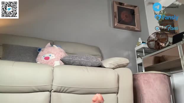 _gummies15 natural Webcam SHOW @ Chaturbate 26-11-2025