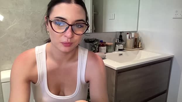 mollyy2006 natural Webcam SHOW @ Chaturbate 28-11-2025