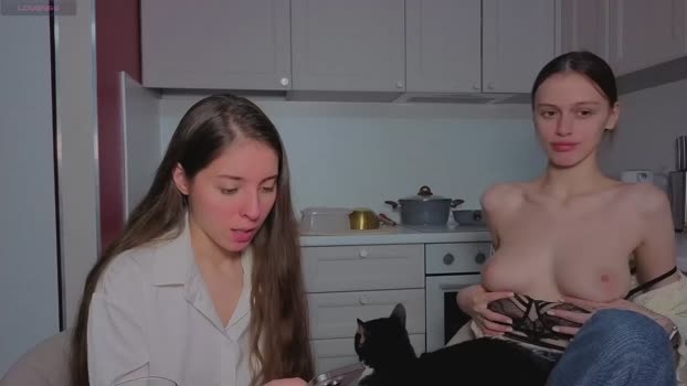 ihavepaws33 strip Webcam SHOW @ Chaturbate 04-12-2025