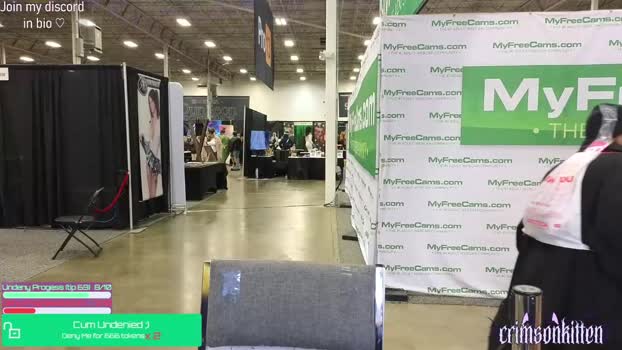crimsonkitten play Webcam SHOW @ Chaturbate 06-12-2025