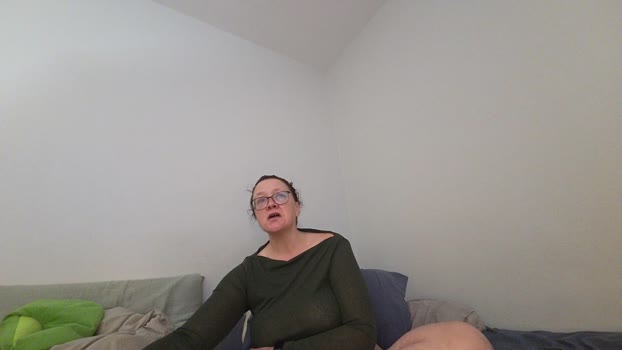 bignaturalsmilf lick Webcam SHOW @ Chaturbate 08-12-2025