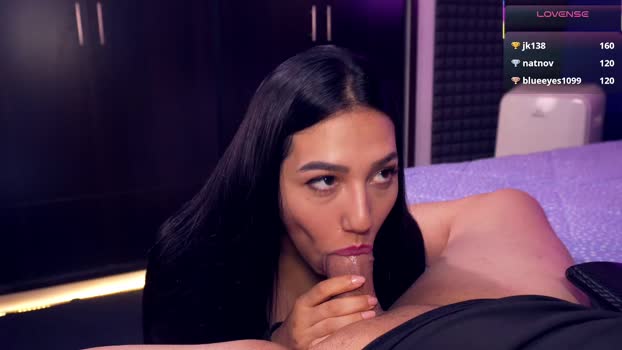 bull_vixen2001 kissing Webcam SHOW @ Chaturbate 09-12-2025