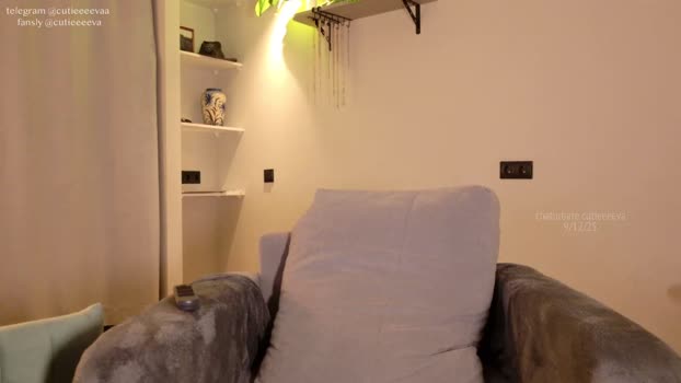 cutieeeeva spanking Webcam SHOW @ Chaturbate 09-12-2025