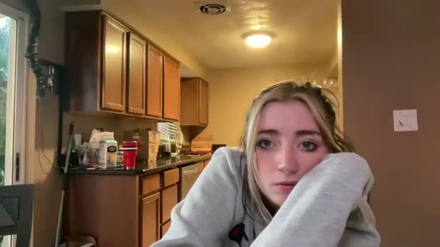 honeybunny245 fuckass Webcam SHOW @ Chaturbate 12-12-2025