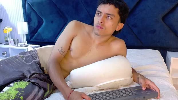 samantha_and_williams spank Webcam SHOW @ Chaturbate 21-12-2025