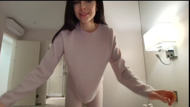 milla_bella fingers Webcam SHOW @ Chaturbate 24-12-2025