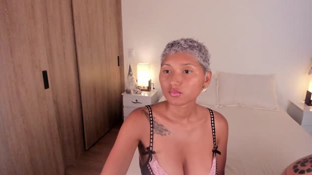 bianca_and_maxwell Cam Webcam SHOW @ Chaturbate 25-12-2025