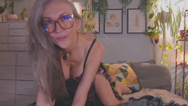 sunnie_dayz Show Webcam SHOW @ Chaturbate 27-12-2025