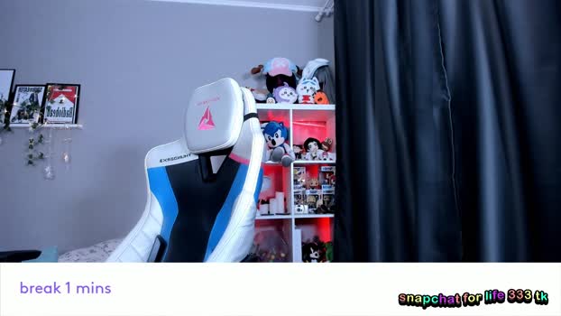 vivian_qwerty fuckher Webcam SHOW @ Chaturbate 27-12-2025