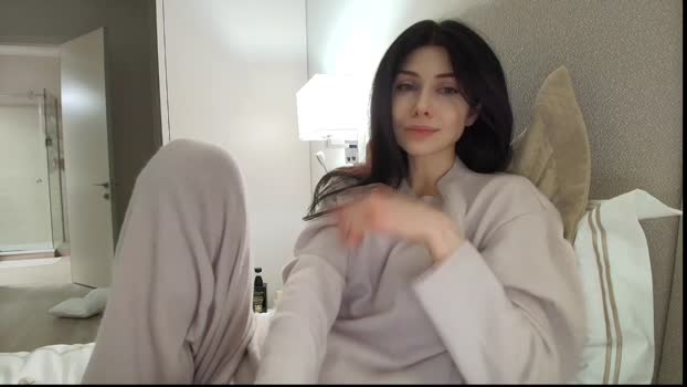 milla_bella fuckher Webcam SHOW @ Chaturbate 28-12-2025