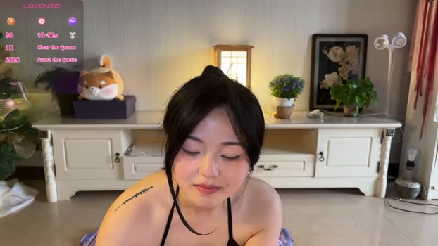 liunana yummy Webcam SHOW @ Chaturbate 01-01-2026
