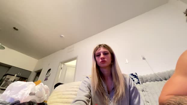 parisbaby2000 moan Webcam SHOW @ Chaturbate 01-01-2026