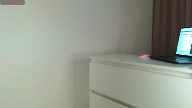 trixie_taylor sexyfeet Webcam SHOW @ Chaturbate 31-12-2025