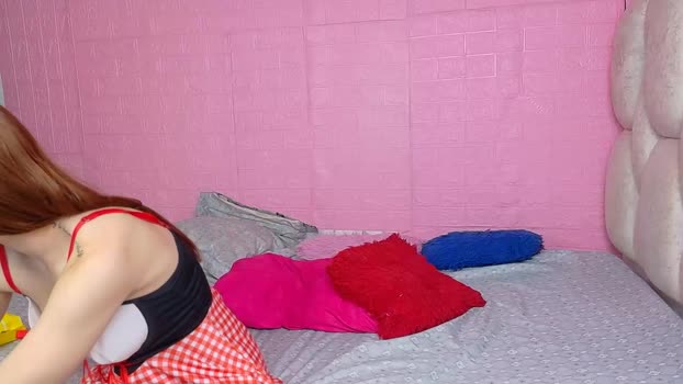 petitestrawberry18 sexyfeet Webcam SHOW @ Chaturbate 03-01-2026