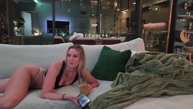 bambifarrina wank Webcam SHOW @ Chaturbate 06-01-2026
