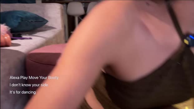 sweet_littleee horny Webcam SHOW @ Chaturbate 05-01-2026