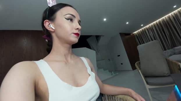 ehotlovea toys Webcam SHOW @ Chaturbate 25-01-2026