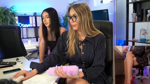 babesgowild kiss Webcam SHOW @ Chaturbate 29-01-2026