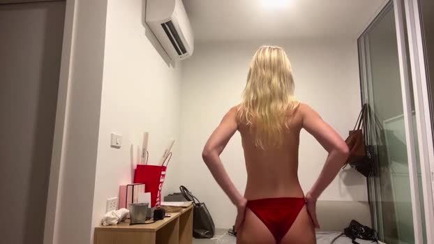 laraineprada sexy Webcam SHOW @ Chaturbate 01-02-2026