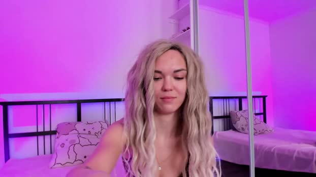 flora_amber Show Webcam SHOW @ Chaturbate 03-02-2026