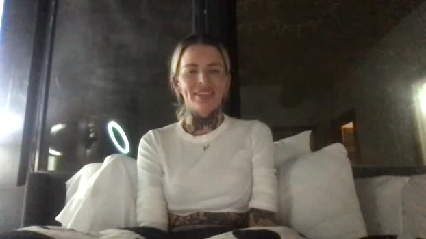 tattedvixen8 show Webcam SHOW @ Chaturbate 03-02-2026