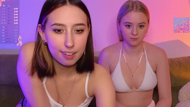 mimipaws kiss Webcam SHOW @ Chaturbate 05-02-2026