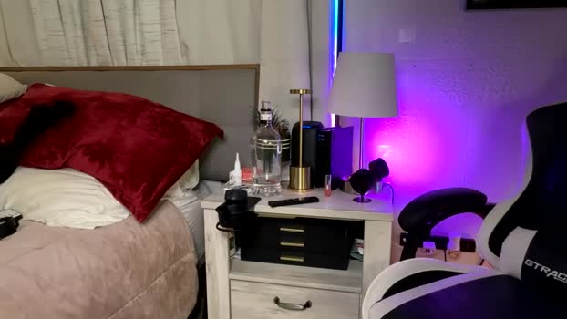 cumguzzlingskank fuckhard Webcam SHOW @ Chaturbate 11-02-2026