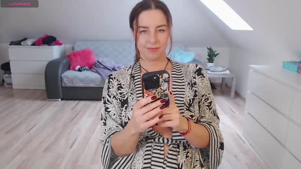emerald_kittycat big Webcam SHOW @ Chaturbate 19-02-2026