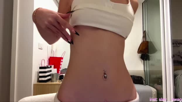 laraineprada cute Webcam SHOW @ Chaturbate 20-02-2026