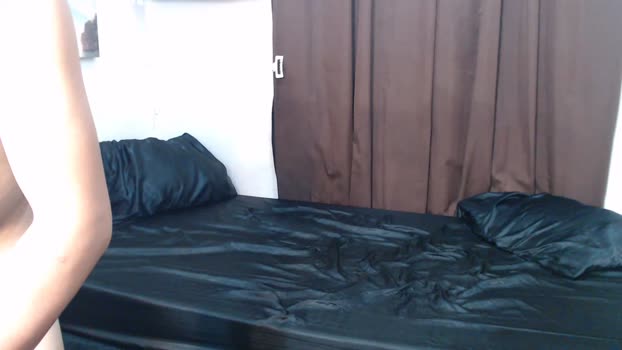 softpinay5 kissing Webcam SHOW @ Chaturbate 01-03-2026