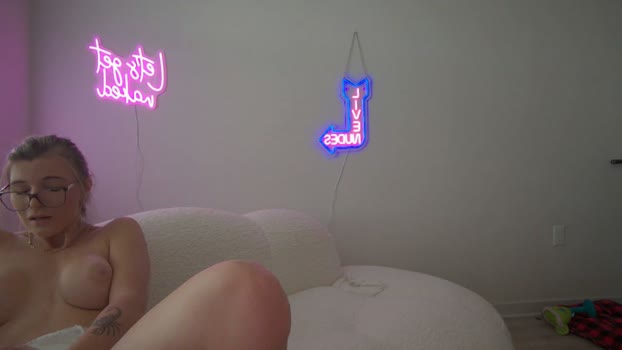 therosiecheeks oral Webcam SHOW @ Chaturbate 05-03-2026
