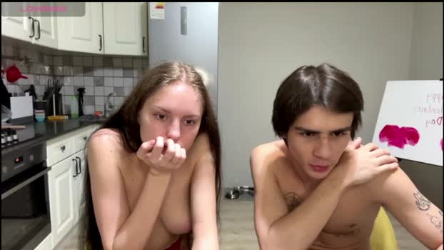 flowerscouple bigboobs Webcam SHOW @ Chaturbate 18-03-2026
