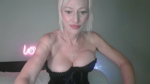 blondebaddiesummer bigtoys Webcam SHOW @ Chaturbate 01-04-2026