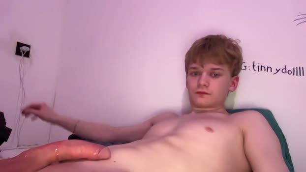 tinnydoll fuckhard Webcam SHOW @ Chaturbate 31-03-2026