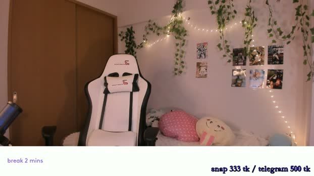 vivian_qwerty suckshow Webcam SHOW @ Chaturbate 08-04-2026