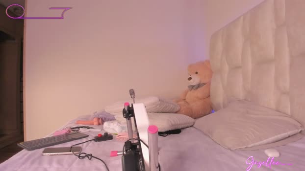 gisellee__ suckshow Webcam SHOW @ Chaturbate 09-04-2026