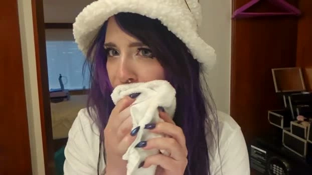 crimsonkitten 23-04-2026 Porn Cam skinny strip fuckme