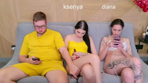 ksenyahot 29-04-2026 Porn Topless Cam play kiss