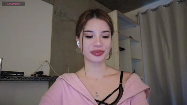 stuirt 03-05-2026 Porn kissing big prettyface amateur