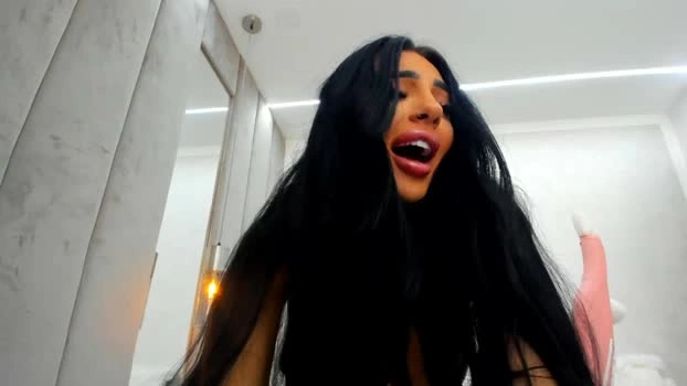 britney_charm 18-05-2026 Porn kiss Topless natural tits