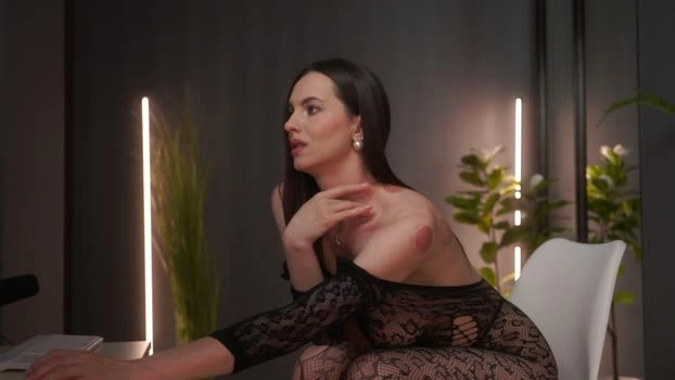 calliadesigner 30-05-2026 Porn lick bj-dildo kinky lush